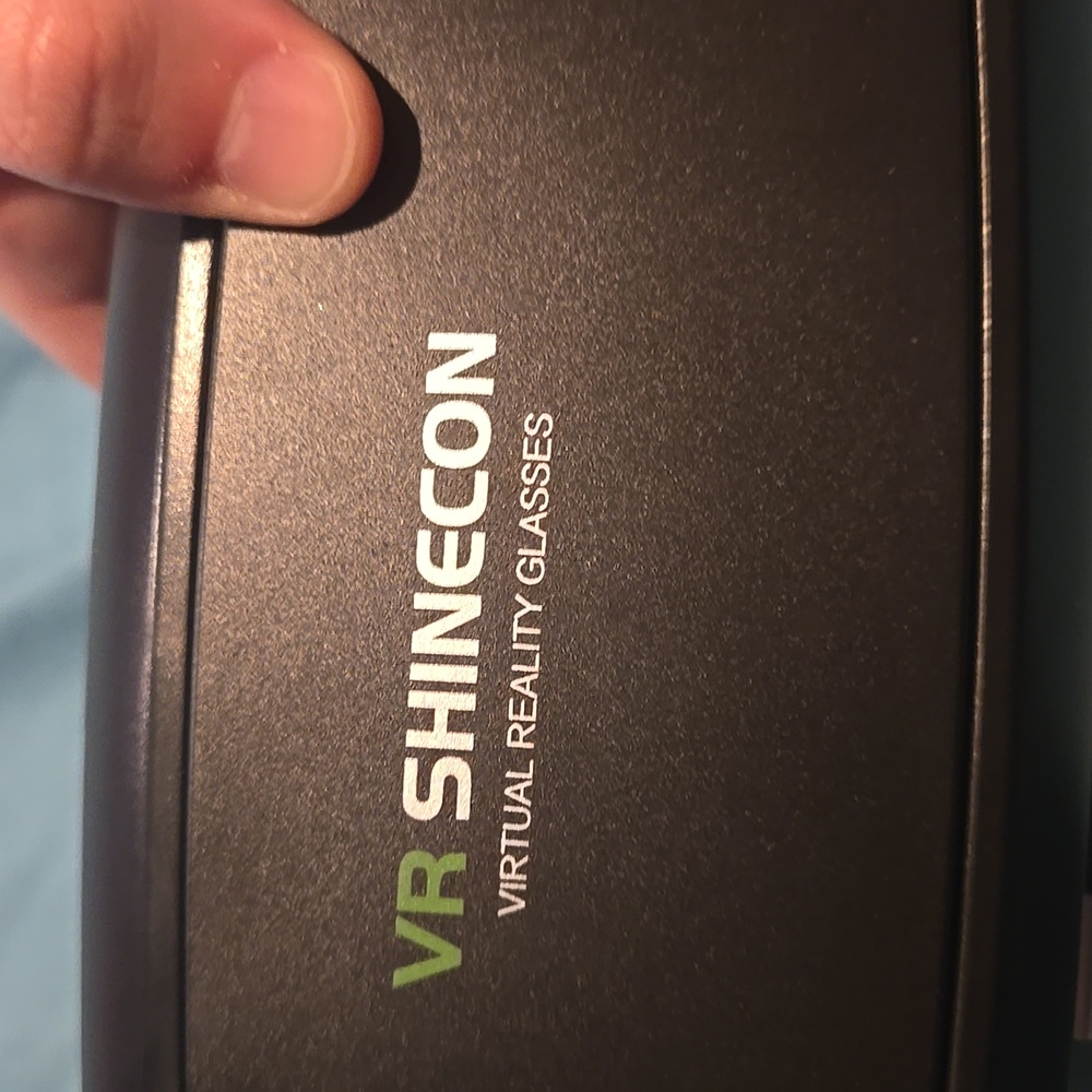 Black Shinecon Virtual Reality Headset - Picture 2 of 9
